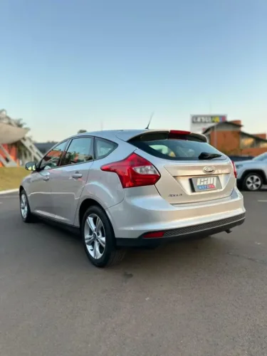 FORD Focus Hatch 1.6 16V 4P SE FLEX, Foto 6