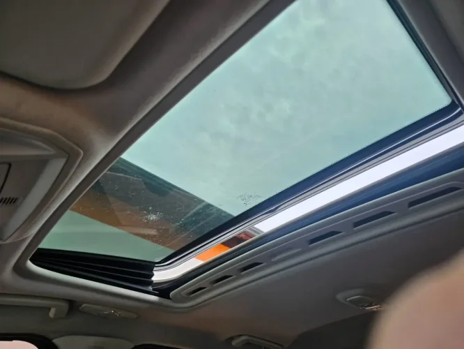 FORD Focus Hatch 2.0 16V 4P TITANIUM PLUS FLEX, Foto 8