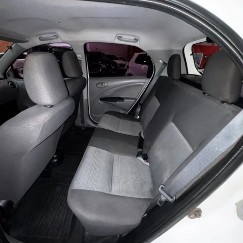 TOYOTA Etios Hatch 1.3 16V 4P FLEX XS, Foto 8