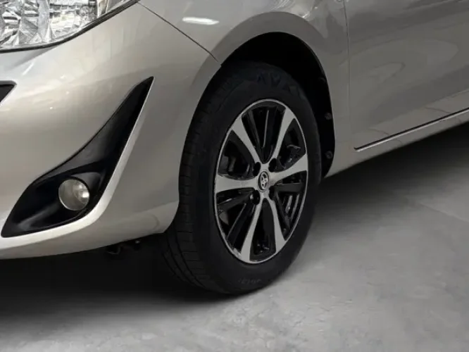 TOYOTA Yaris Sedan 1.5 16V 4P FLEX XL LIVE MULTIDRIVE AUTOM�TICO CVT, Foto 3