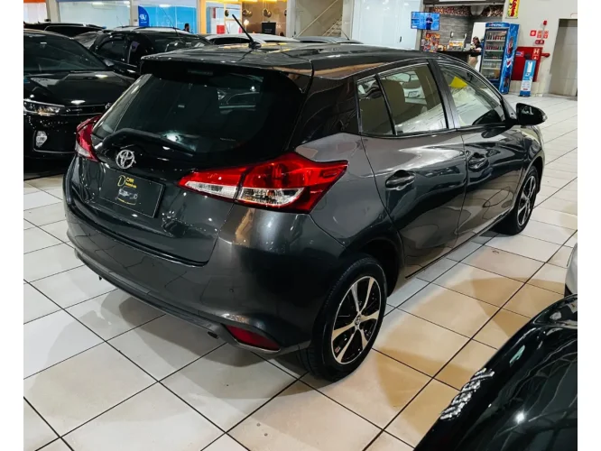 TOYOTA Yaris Hatch 1.5 16V 4P FLEX XL MULTIDRIVE AUTOM�TICO CVT, Foto 6