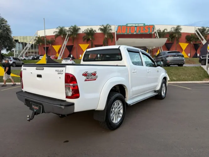 TOYOTA Hilux Caminhonete 3.0 4P 4X4 SRV TURBO DIESEL CABINE DUPLA AUTOM�TICO, Foto 2