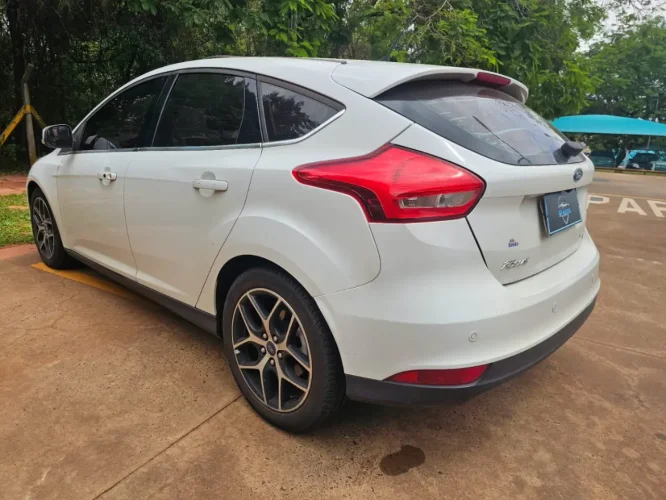 FORD Focus Hatch 2.0 16V 4P TITANIUM PLUS FLEX, Foto 5