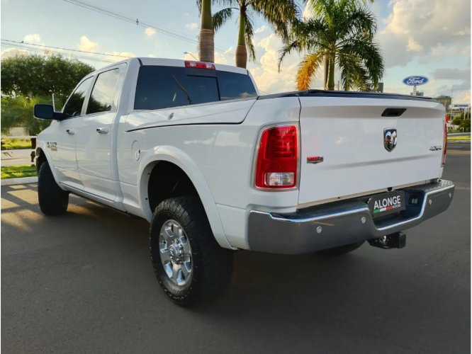 RAM 2500 6.7 I6 24V SLT CABINE DUPLA TURBO DIESEL LARAMIE 4X4 AUTOM�TICO, Foto 4