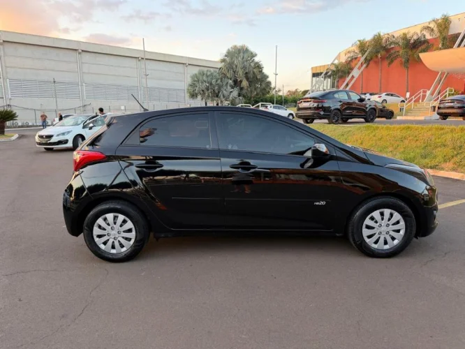 HYUNDAI HB 20 Hatch 1.6 16V 4P COMFORT FLEX AUTOM�TICO, Foto 5
