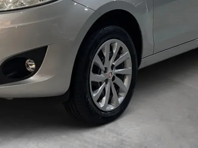FIAT Palio 1.6 16V 4P FLEX ESSENCE, Foto 3