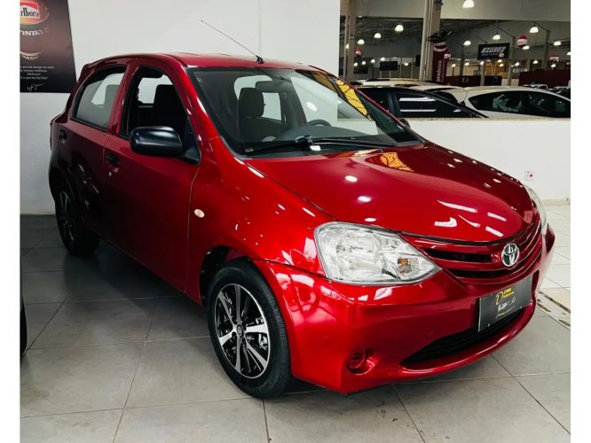 TOYOTA Etios Hatch 1.3 16V 4P FLEX X, Foto 1