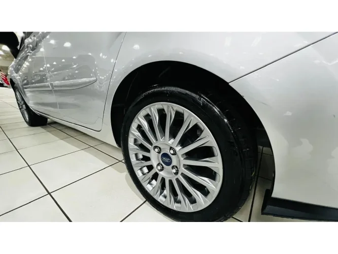 FORD Fiesta Sedan 1.6 4P FLEX TITANIUM POWERSHIFT AUTOM�TICO, Foto 8