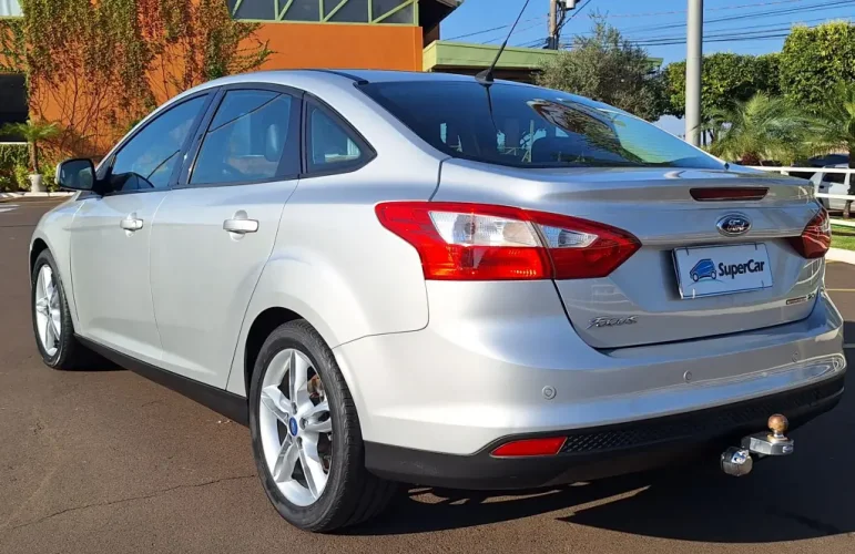 FORD Focus Sedan 2.0 16V 4P FLEX SE POWERSHIFT AUTOMTICO, Foto 4