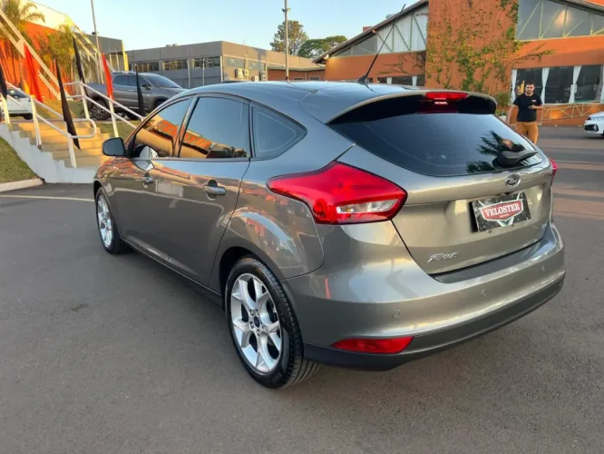 FORD Focus Hatch 2.0 16V 4P FLEX SE PLUS POWERSHIFT AUTOMTICO, Foto 8