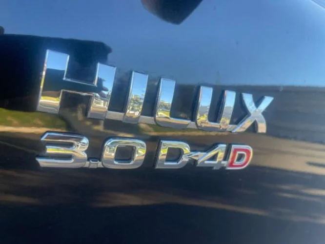 TOYOTA Hilux Caminhonete 3.0 4P 4X4 SRV TURBO DIESEL CABINE DUPLA AUTOM�TICO, Foto 10