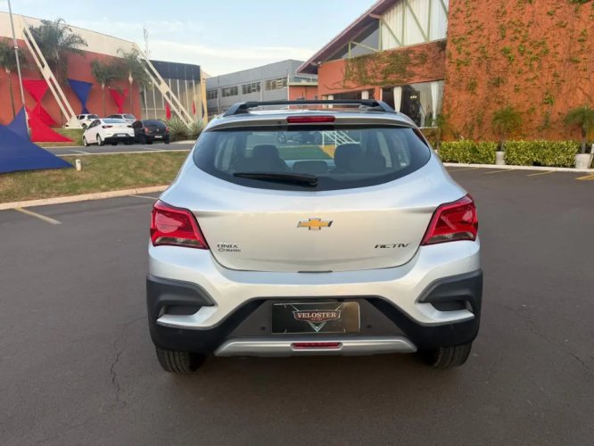 CHEVROLET Onix Hatch 1.4 4P FLEX ACTIV AUTOM�TICO, Foto 6