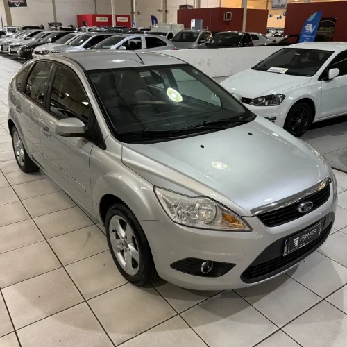 FORD Focus Hatch 2.0 16V 4P GLX, Foto 3