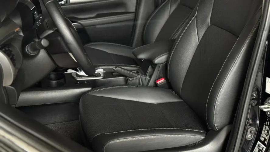 TOYOTA Hilux Caminhonete 2.8 16V SRX 4X4 TURBO DIESEL CABINE DUPLA AUTOM�TICO, Foto 21