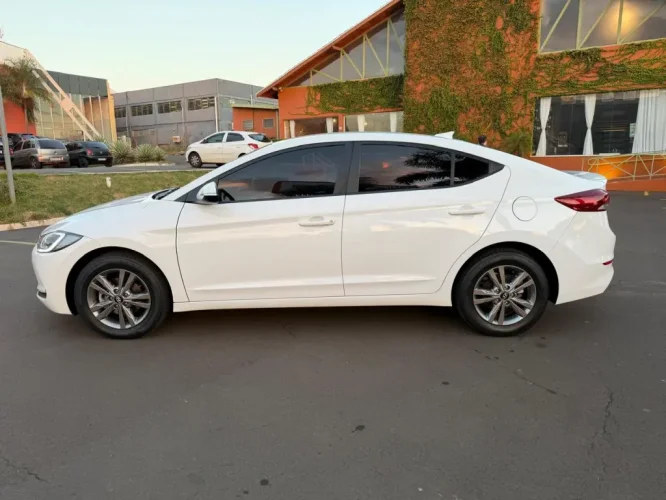 HYUNDAI Elantra 2.0 16V 4P FLEX GLS AUTOM�TICO, Foto 9