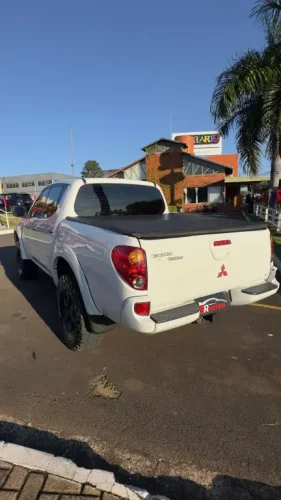 MITSUBISHI L 200 Triton 3.5 V6 HPE 4X4 FLEX CABINE DUPLA AUTOM�TICO, Foto 2