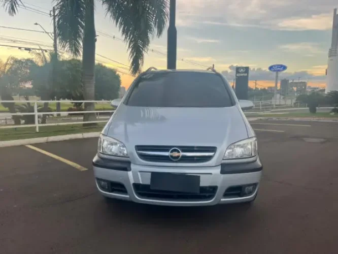 CHEVROLET Zafira 2.0 4P FLEX EXPRESSION 7 LUGARES AUTOM�TICO, Foto 2