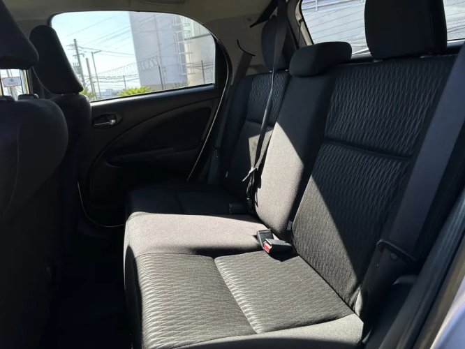 TOYOTA Etios Hatch 1.3 16V 4P FLEX X AUTOM�TICO, Foto 9