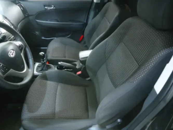 HYUNDAI I30 2.0 16V 4P GLS, Foto 3