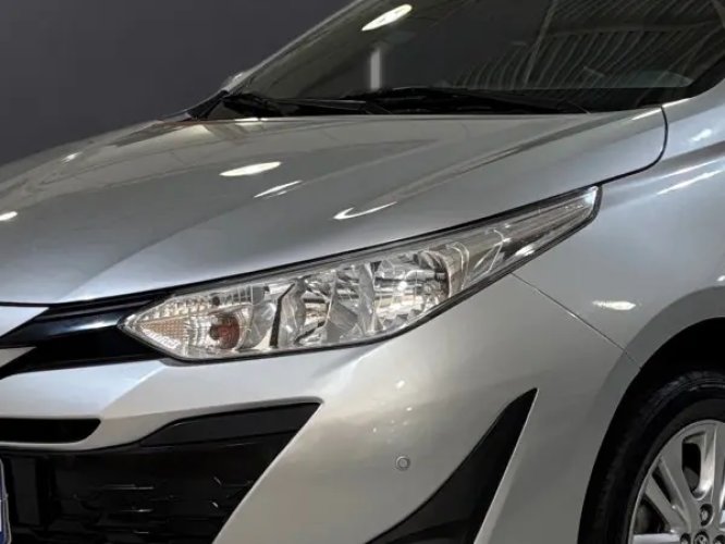 TOYOTA Yaris Sedan 1.5 16V 4P FLEX XL, Foto 2