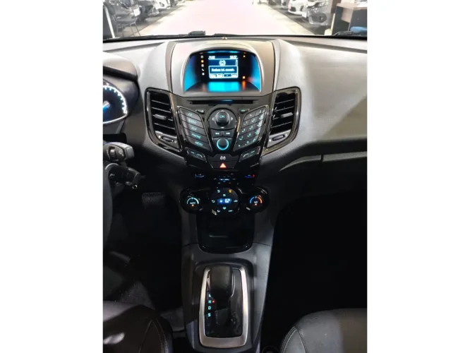 FORD Fiesta Hatch 1.6 16V 4P FLEX TITANIUM POWERSHIFT AUTOM�TICO, Foto 10