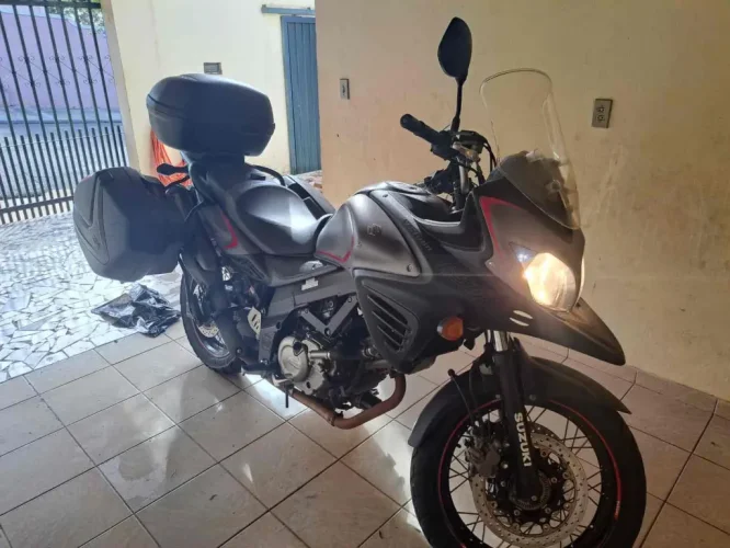 SUZUKI V-Strom DL 650 XT, Foto 1