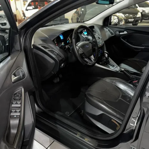 FORD Focus Hatch 2.0 16V 4P FLEX SE PLUS POWERSHIFT AUTOM�TICO, Foto 8