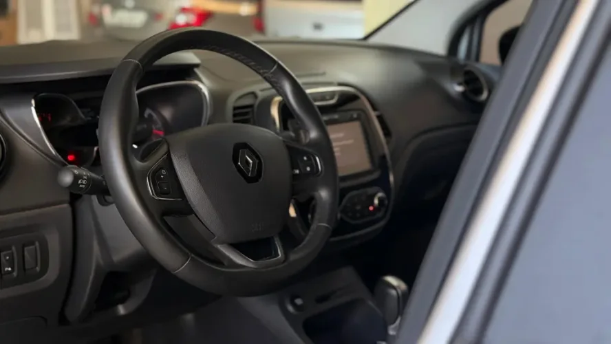 RENAULT Captur 1.6 16V 4P FLEX SCE INTENSE X-TRONIC CVT, Foto 9