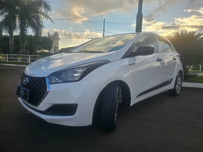 HYUNDAI HB 20 Hatch 1.0 12V 4P FLEX UNIQUE, Foto 2