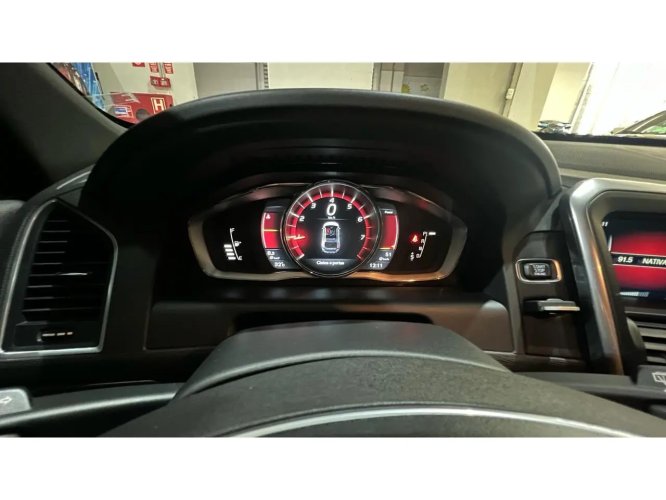 VOLVO XC60 2.0 4P T6 R DESIGN TURBO AUTOM�TICO, Foto 16