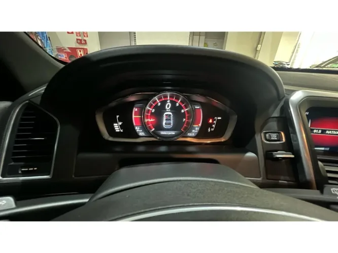 VOLVO XC60 2.0 4P T6 R DESIGN TURBO AUTOMTICO, Foto 16