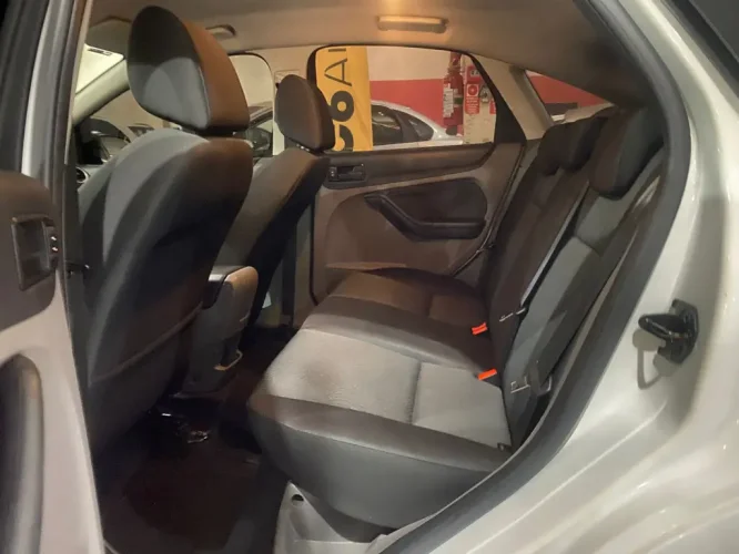 FORD Focus Hatch 2.0 16V 4P GLX FLEX, Foto 6