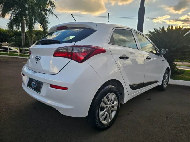 HYUNDAI HB 20 Hatch 1.0 12V 4P FLEX UNIQUE, Foto 4