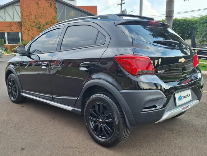 CHEVROLET Onix Hatch 1.4 4P FLEX ACTIV AUTOMTICO, Foto 4