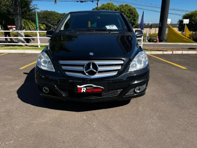 MERCEDES-BENZ B 180 1.7 4P FAMILY PLUS AUTOM�TICO, Foto 2