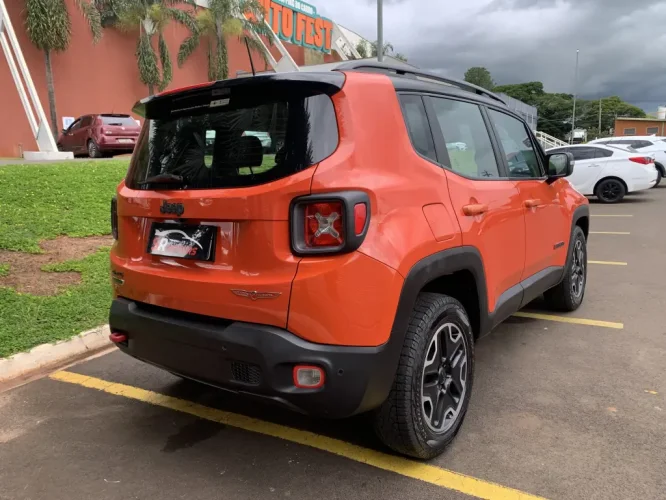 JEEP Renegade 2.0 16V 4P TURBO DIESEL TRAILHAWK 4X4 AUTOM�TICO, Foto 5