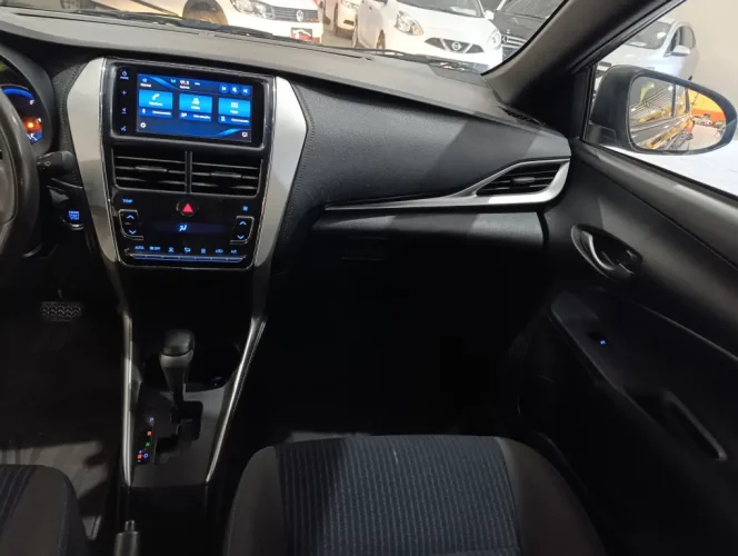 TOYOTA Yaris Hatch 1.5 16V 4P FLEX XL PLUS CONNECT MULTIDRIVE AUTOM�TICO CVT, Foto 11