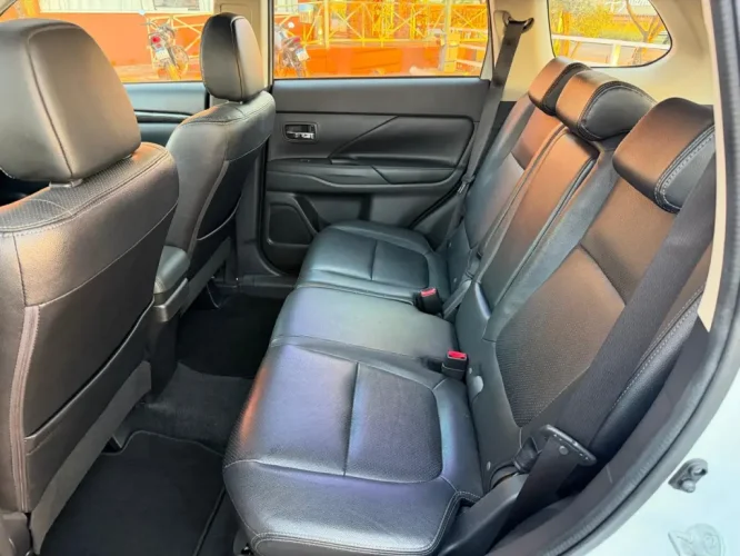 MITSUBISHI Outlander 2.0 16V 4P AUTOM�TICO, Foto 9
