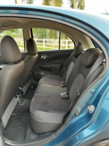 NISSAN March 1.6 16V 4P SL FLEX, Foto 4