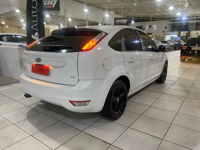 FORD Focus Hatch 2.0 16V 4P GLX FLEX, Foto 8