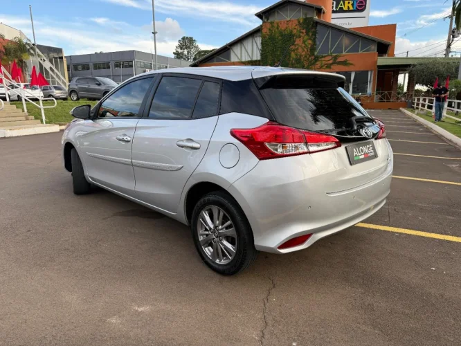 TOYOTA Yaris Hatch 1.5 16V 4P FLEX XL PLUS CONNECT MULTIDRIVE AUTOM�TICO CVT, Foto 4
