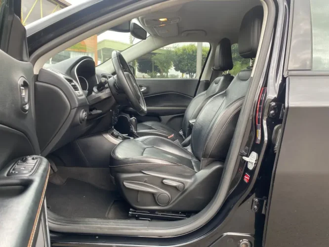 JEEP Compass 2.0 16V 4P LONGITUDE TURBO DIESEL 4X4 AUTOM�TICO, Foto 6