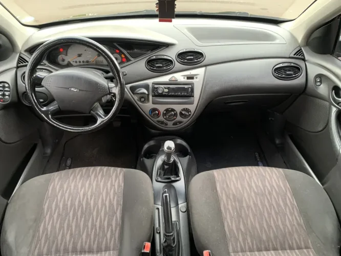 FORD Focus Sedan 1.6 4P GLX, Foto 11
