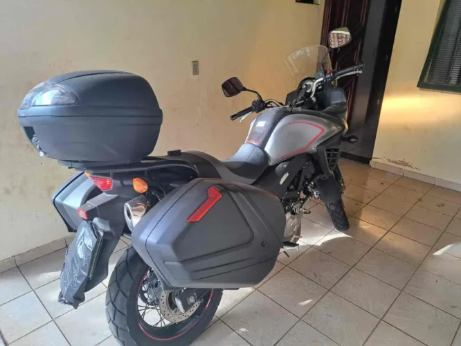 SUZUKI V-Strom DL 650 XT, Foto 2