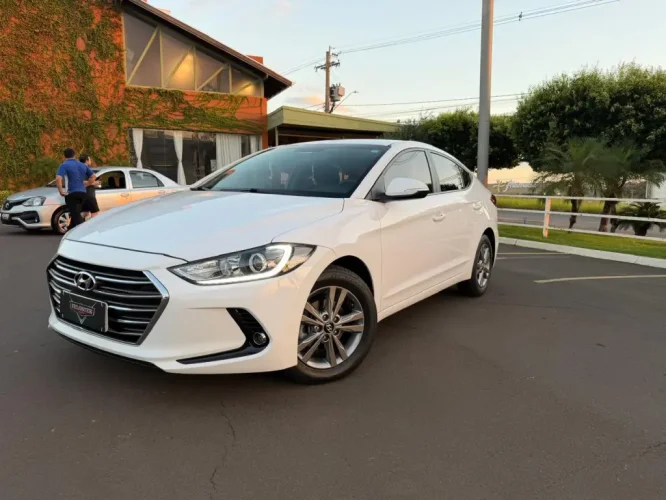 HYUNDAI Elantra 2.0 16V 4P FLEX GLS AUTOM�TICO, Foto 3