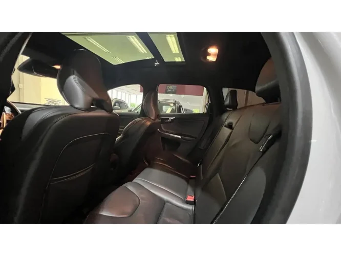 VOLVO XC60 2.0 4P T6 R DESIGN TURBO AUTOMTICO, Foto 15