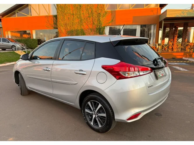 TOYOTA Yaris Hatch 1.5 16V 4P FLEX XS CONNECT MULTIDRIVE AUTOMTICO CVT, Foto 5