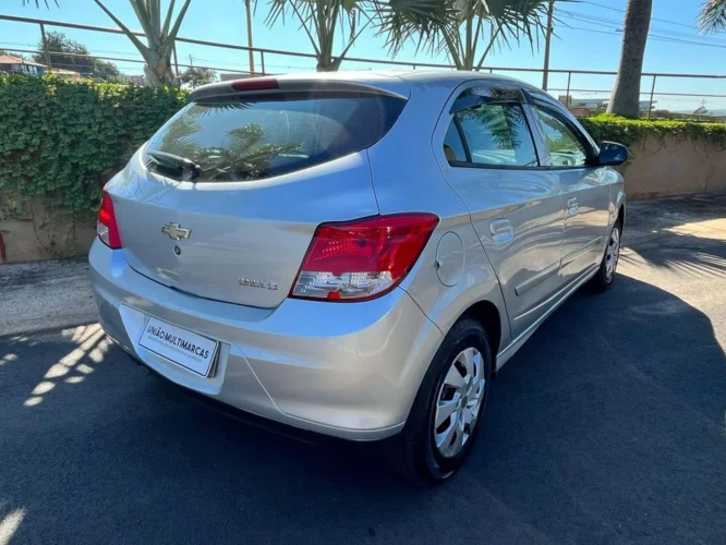 CHEVROLET Onix Hatch 1.0 4P FLEX LT, Foto 5