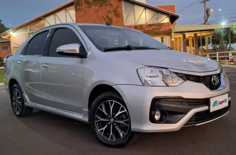 TOYOTA Etios Sedan 1.5 16V 4P FLEX PLATINUM AUTOM�TICO, Foto 2
