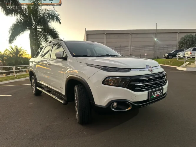 FIAT Toro 1.8 16V 4P FLEX FREEDOM ROAD AUTOMTICO, Foto 2